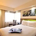 Hampton By Hilton Centre Hotel 3*
