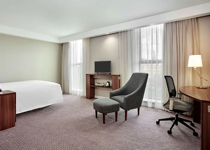 Hampton By Hilton Centre 3* Бристоль