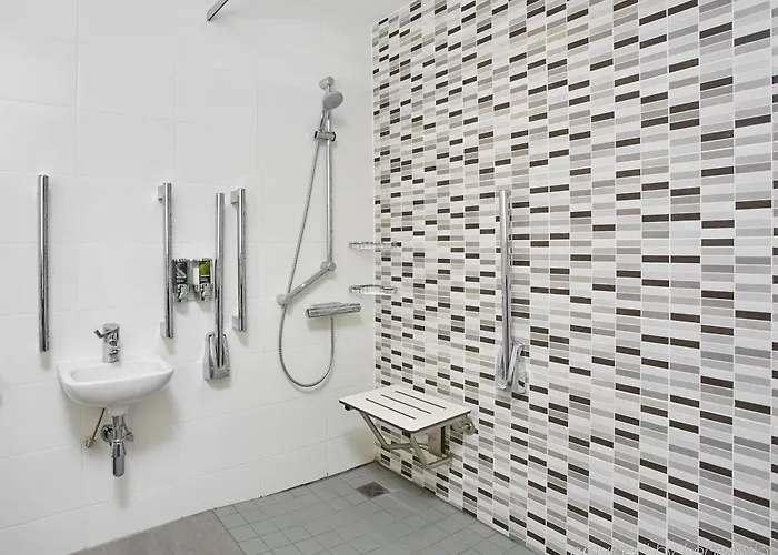 Hampton By Hilton Centre 3* Бристоль