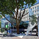 Hampton By Hilton Centre Hotel