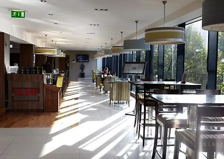 Hampton By Hilton Centre Готель 3*