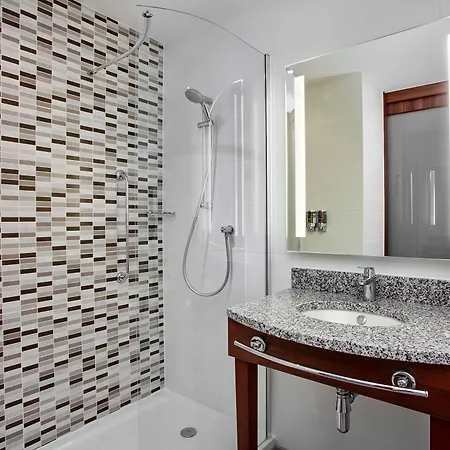 Hampton By Hilton Centre