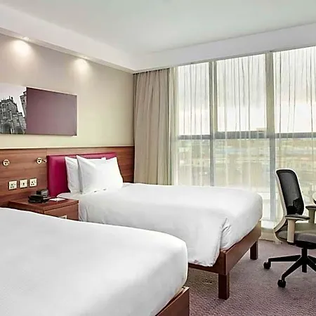 Hampton By Hilton Centre Hotel 3*