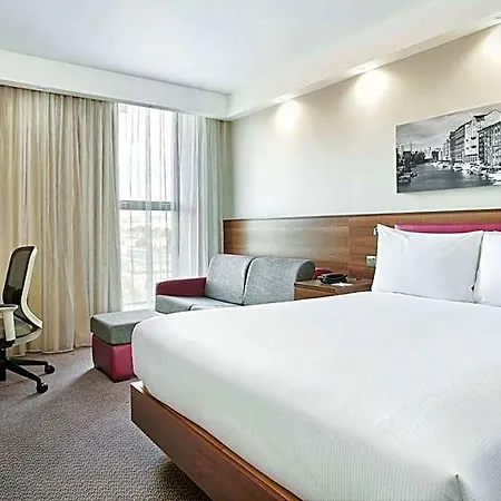 Hampton By Hilton Centre