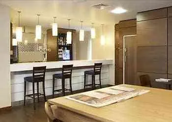 Hampton By Hilton Centre Готель 3*