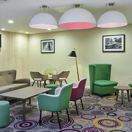 Hampton By Hilton Centre Hotel