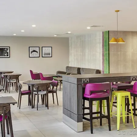 Hampton By Hilton Centre Hotel 3*