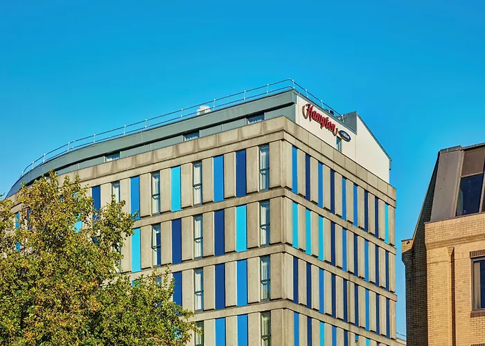 호텔 Hampton By Hilton Centre 3*