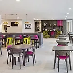 Hampton By Hilton Centre Hotell 3*