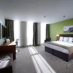 Hampton By Hilton Centre Hotell 3*