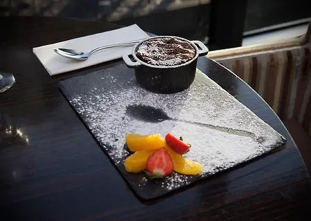 Hampton By Hilton Centre Hotel 3*