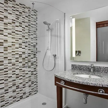 Hampton By Hilton Centre