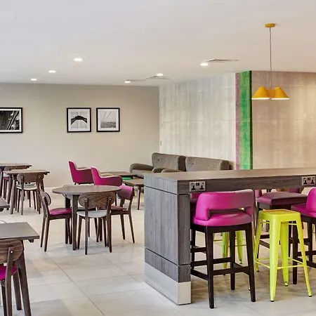 Hampton By Hilton Centre Hotel